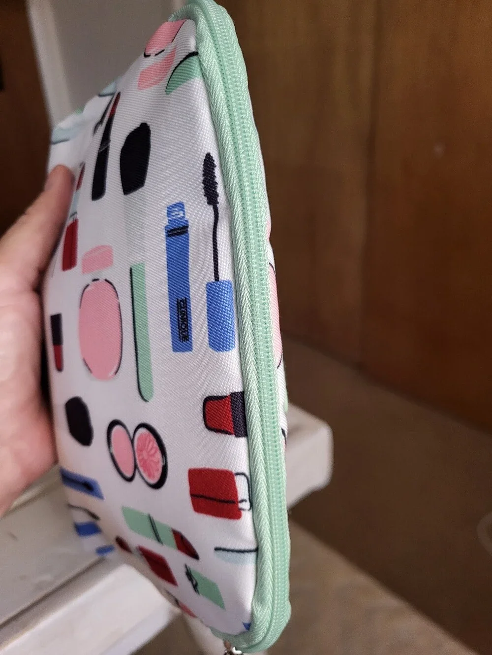 Kate Spade Limited Edition Cosmetic Pouch in Mint.